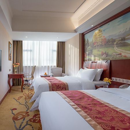 Vienna Hotel Zhongshan Guzhen Town Center Exterior photo